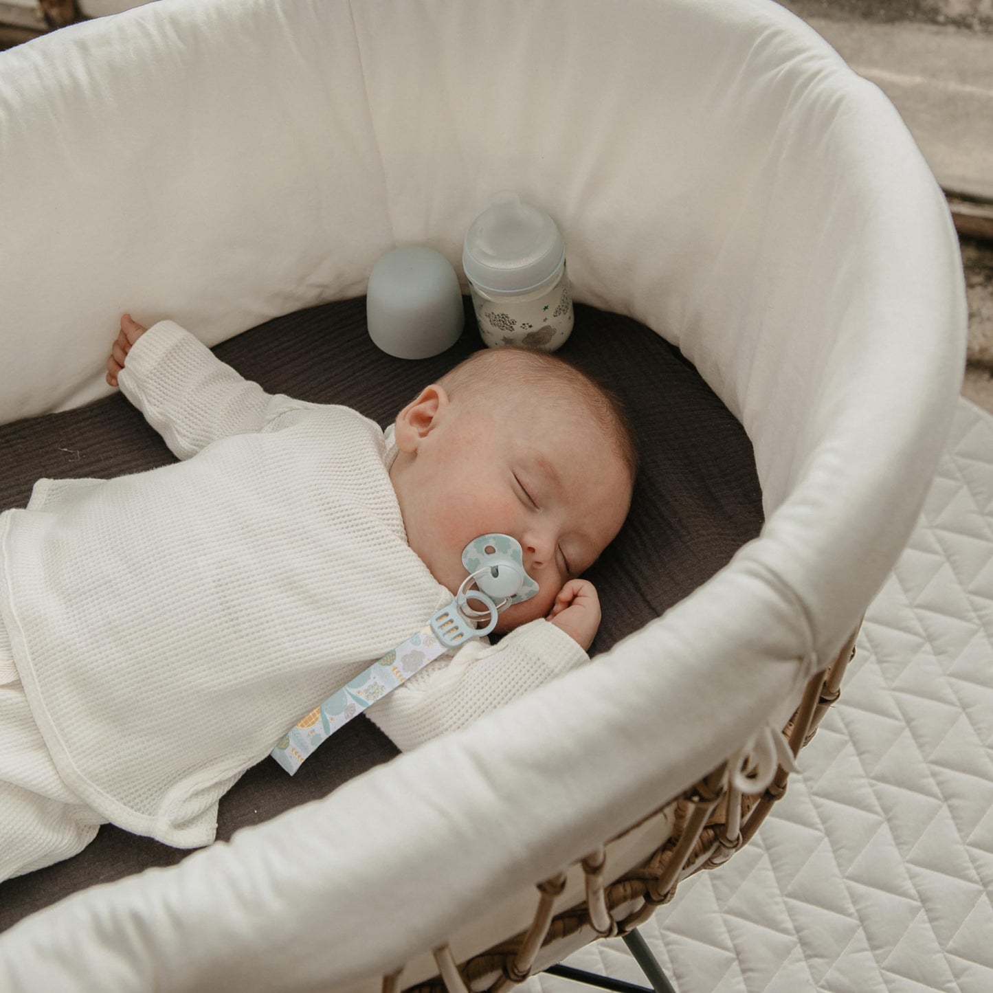 Suavinex, Set mit 2 Schnullern für Babys 0-6 Monate, Symmetrisch, Super weich und flexibel, Dreams Pink, 2er-Pack
