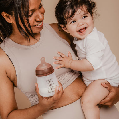 Suavinex, Anti-Colic Babyflasche Zero Zero,mit mittlerem Silikonsauger (M), für Babys ab 3 Monaten, Empfohlen für gestillte Babys und Flaschennahrung, 270 ml, Deep