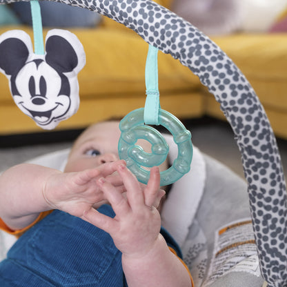 Bright Starts, Disney Baby, Winnie the Pooh Babywippe Babyschaukel mit Vibrationen, Automatischer Ausschaltfunktion, Melodien, Lautstärkeregler, Abnehmbarer Kopfstütze und Spielbogen