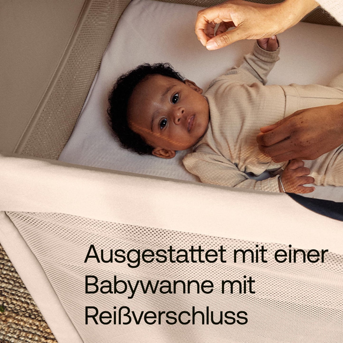 Bugaboo Stardust, 2-in-1, leichtes, kompaktes und faltbares Reisebett | kompakter Spielstall, mit Matratze, in 1 Sekunde aufgeklappt, für Babys und Kleinkinder, inklusive Tragetasche, Desert Taupe