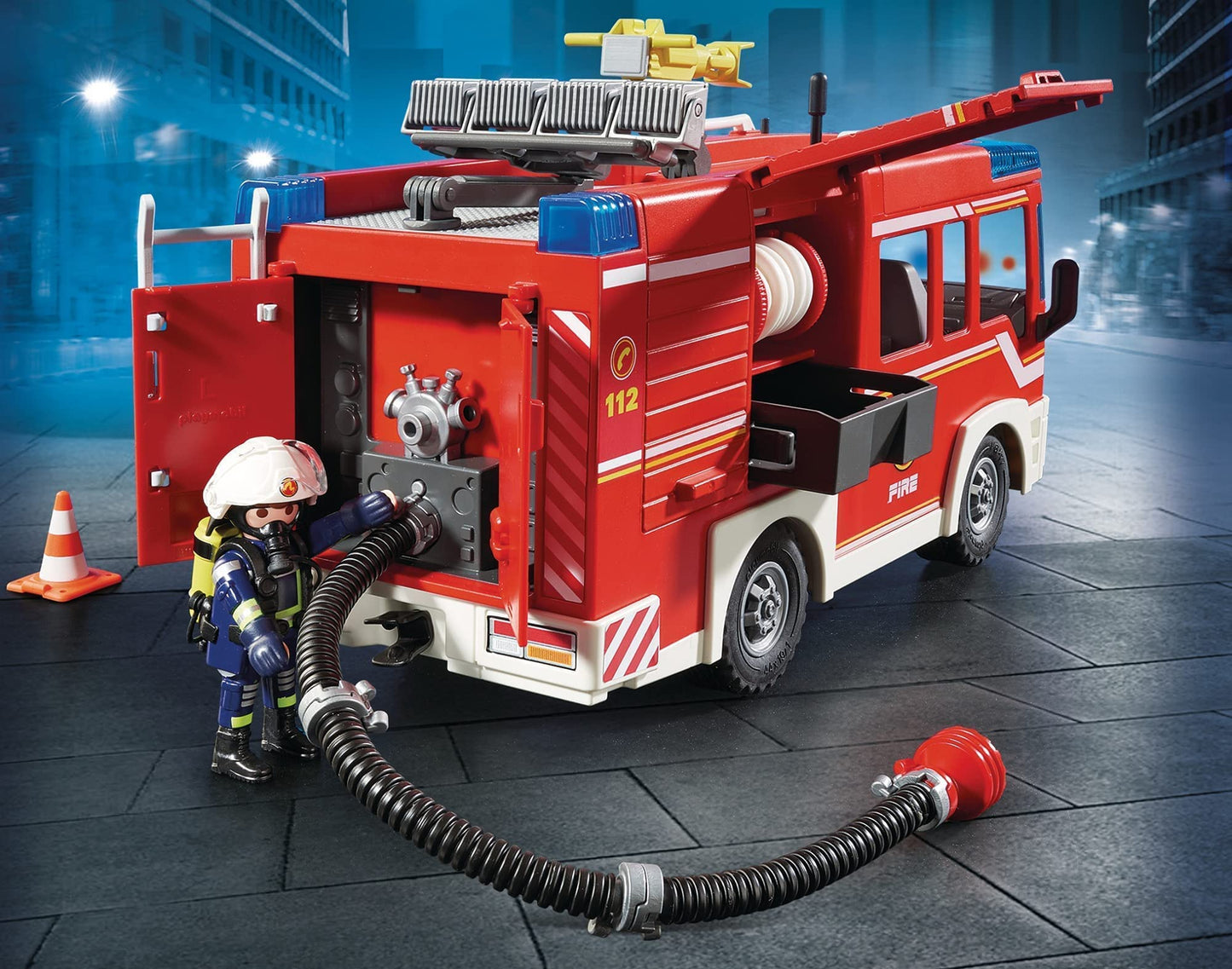 PLAYMOBIL City Action 9464 Feuerwehr-Rüstfahrzeug mit Licht und Sound, Ab 5 Jahren