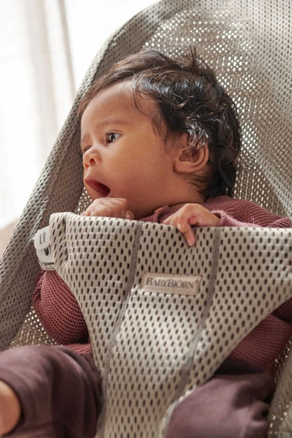 BabyBjörn Bliss Baby Bouncer, Woven, Classic Quilting, Sand Grey 