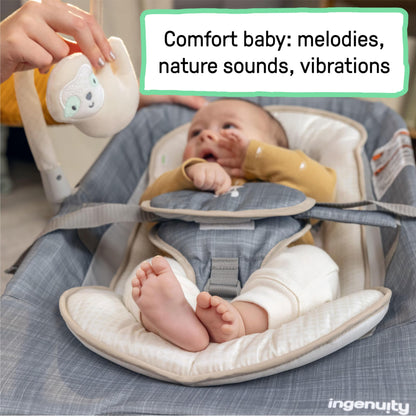 Ingenuity, Cuddle Lamb Babywippe Babyschaukel mit Schaukelfunktion und Vibrationen, Spielbogen mit 2 Plüsch Spielzeug, Musik, 4 Naturgeräuschen und Lautstärkeregler, ab Geburt bis 18 kg