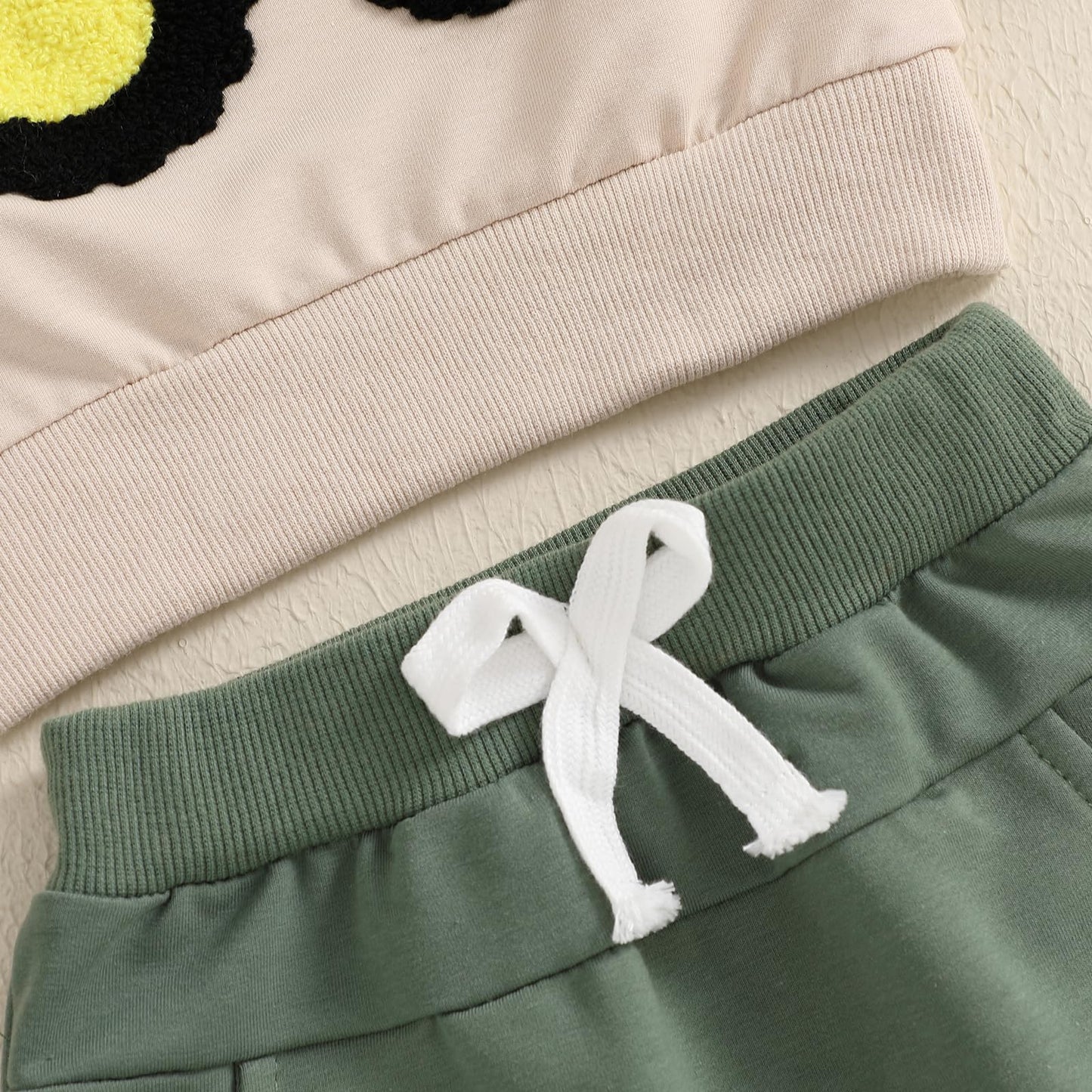 Baby-Frühlings-Outfit für Jungen, Trainingsanzüge mit Traktor-/Auto-Print, Sweatshirts mit langen Ärmeln mit Autodruck + elastische Kordelzughose, 2-teiliges Sportbekleidungsset, weiche Traktor-Outfits