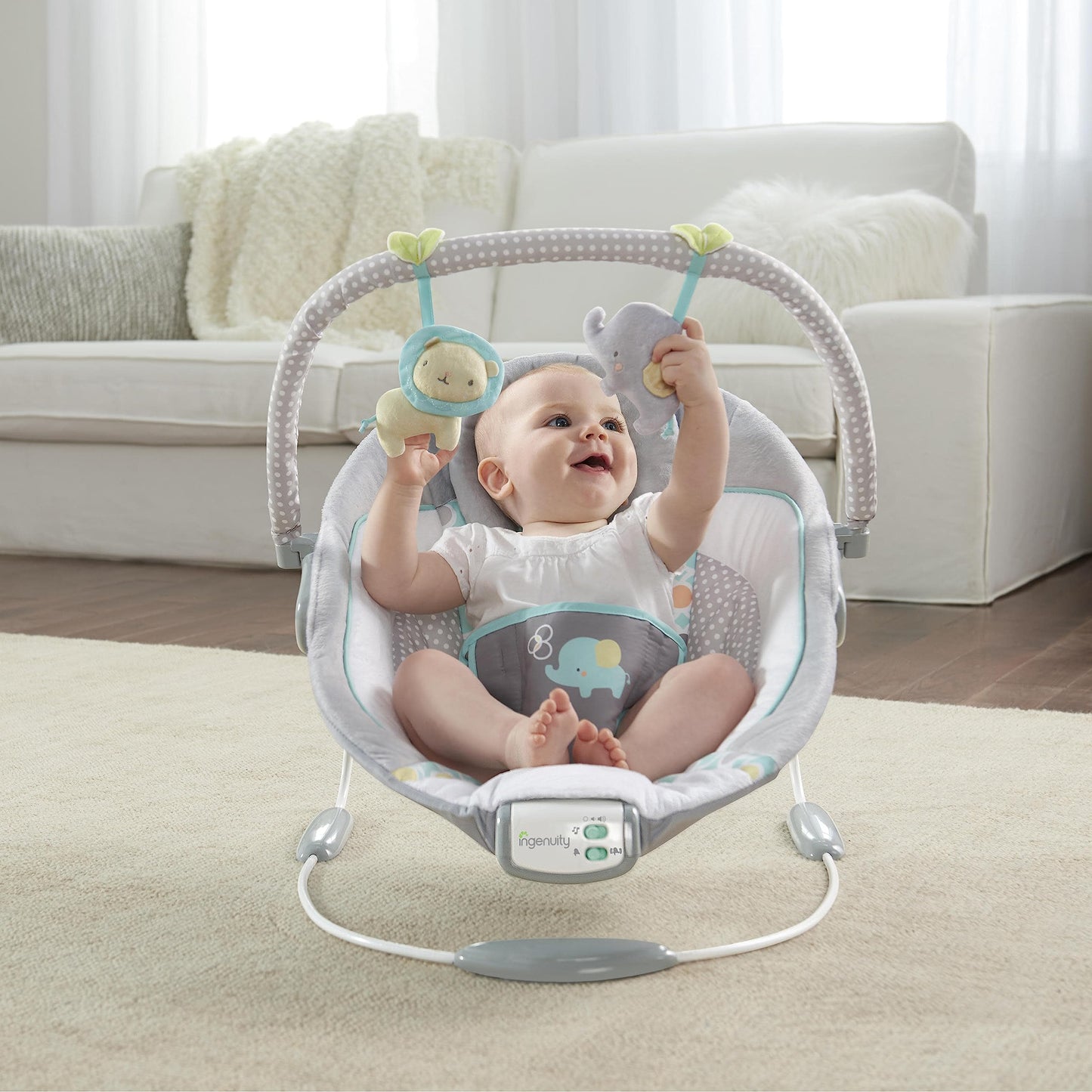 Ingenuity, Morrison Baby Rocker with Soothing Vibrations &amp; 8 Melodies, Play Arch with 2 Toys, Volume Control, Padded Headrest, 3-Point Harness, from Birth to 9 kg 