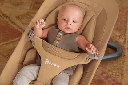 Ergobaby 3-in-1 Evolve Bouncer, Ergonomische Babywippe für Neugeborene ab Geburt bis zum Kleinkind, Babyschaukel mit Neugeboreneneinsatz (2,5 kg - 13,2 kg), Midnight Blue