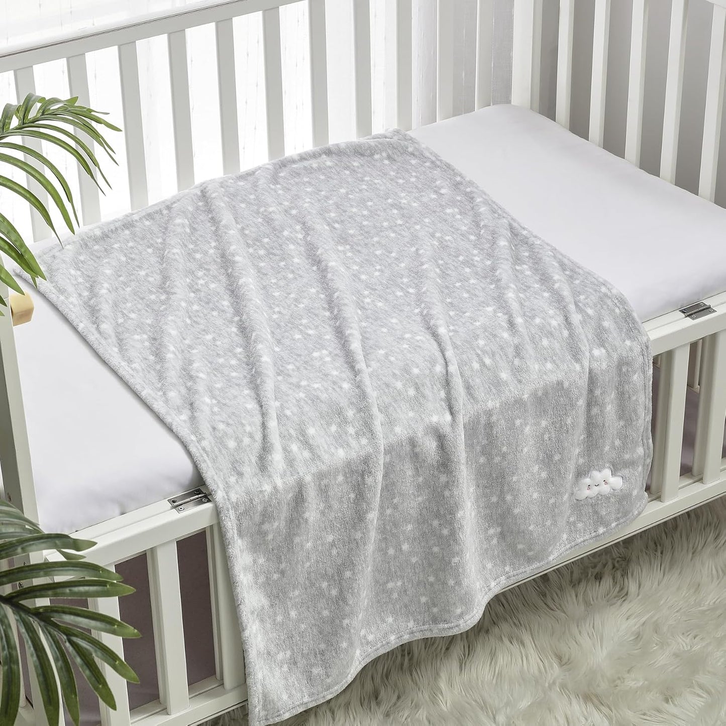 CREVENT Kleine Flauschige warme Baby-Überwurfdecke für Jungen, Kleinkinder, Kinderbett, Kinderwagen, 75 cm x 100 cm, graue Wolke