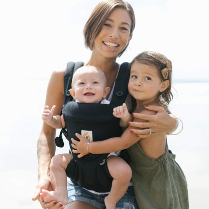 Ergobaby Babytrage, Omni 360 Cool Air Mesh mit 4 Positionen für Neugeborene bis Kleinkinder (0-4 Jahre), ergonomische Kindertrage und Rucksack, Mitternachtsblau