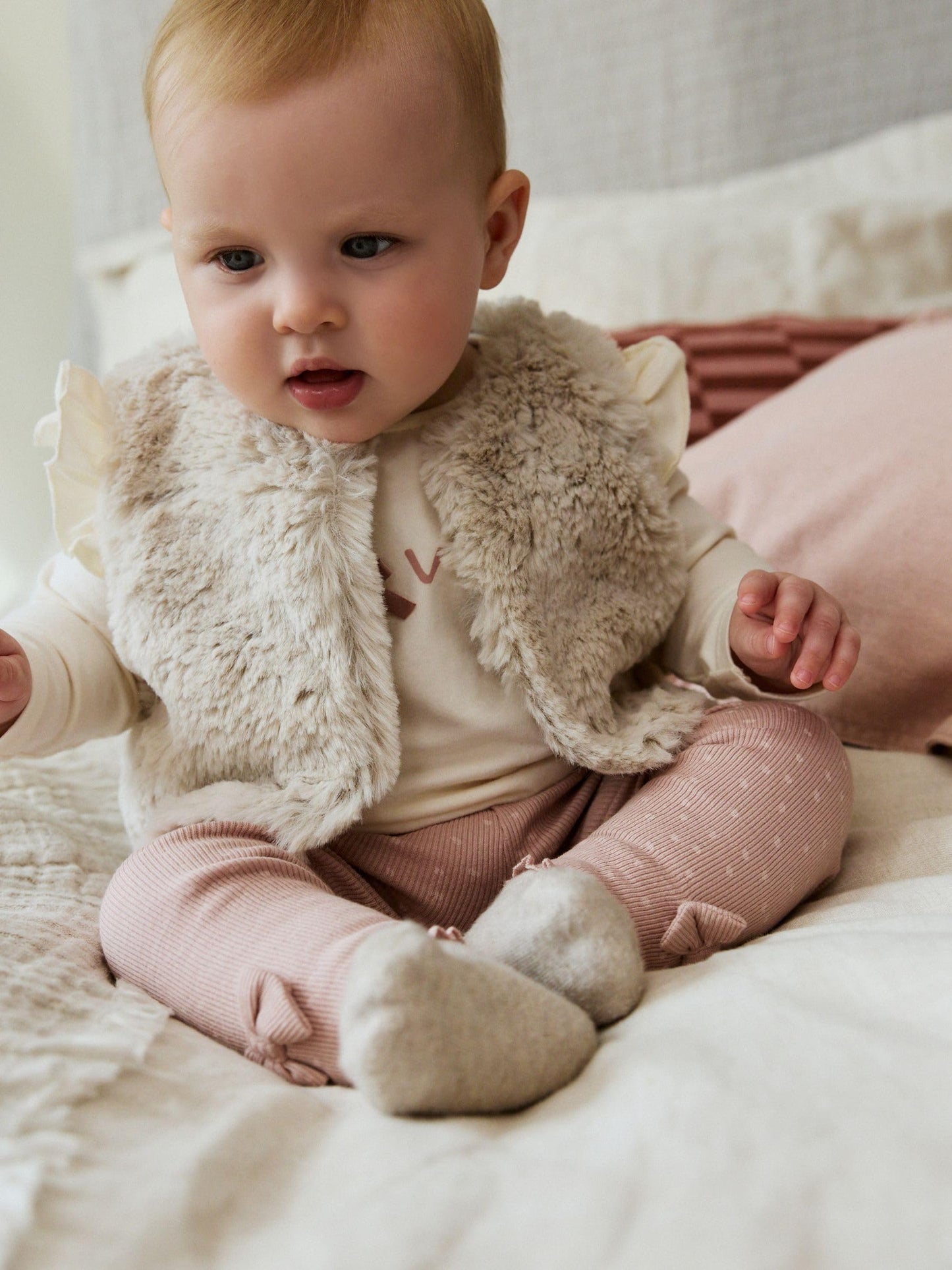 NEXT Baby Mädchen Baby Fellweste, Oberteil und Leggings im 3-teiligen Set