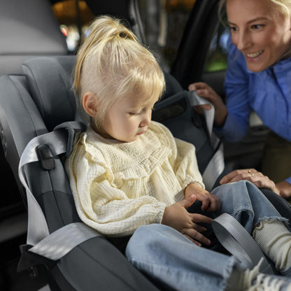 Maxi-Cosi Pebble i-Size, Babyschale, 0–15 Monate, 0–13 kg, 40–83 cm, leichter i-Size Kindersitz, Click&Go-Installation, G-CELL Seitenaufprallschutz, Sitzverkleinerer, Tonal Black - Meloni2
