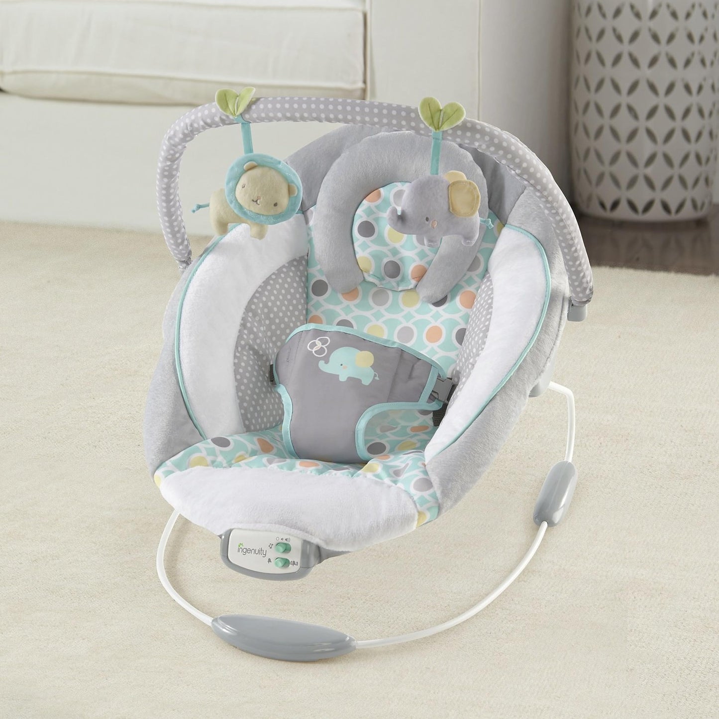 Ingenuity, Morrison Baby Rocker with Soothing Vibrations &amp; 8 Melodies, Play Arch with 2 Toys, Volume Control, Padded Headrest, 3-Point Harness, from Birth to 9 kg 