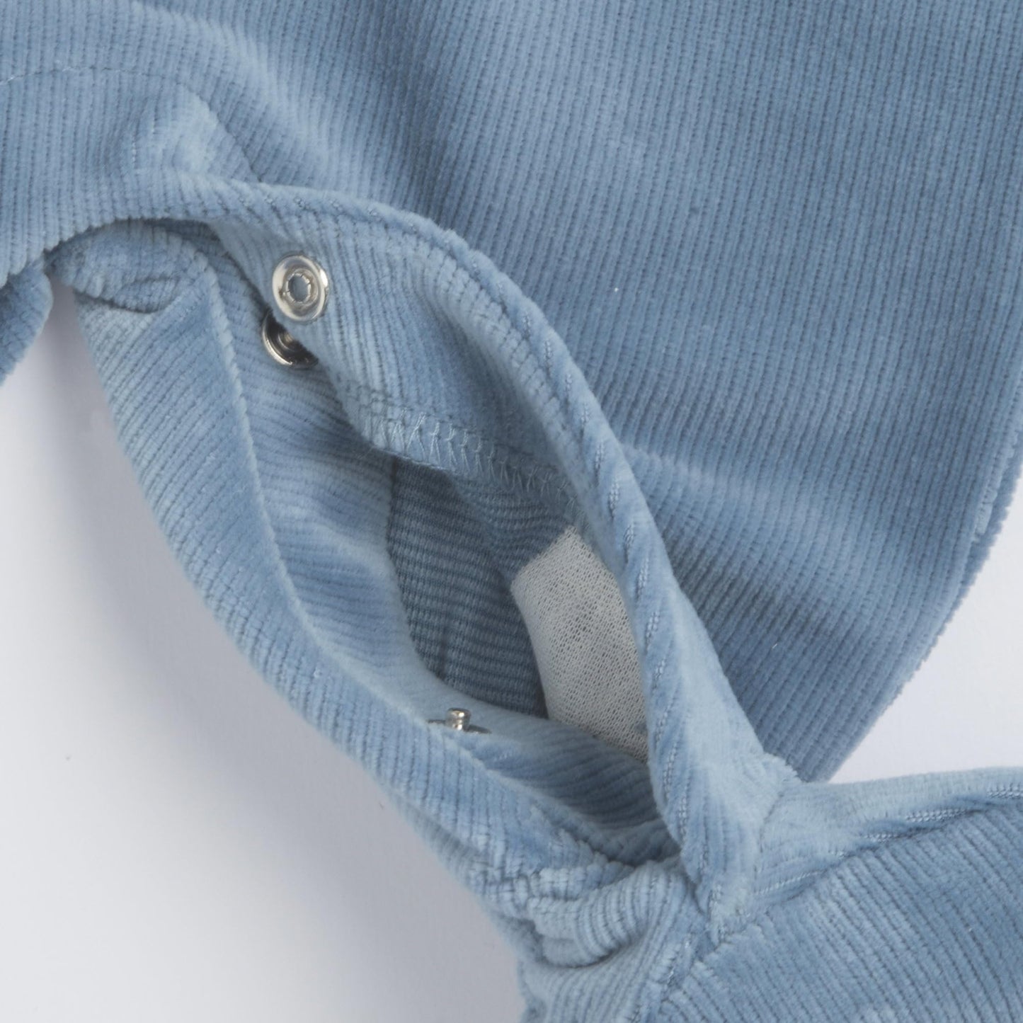 Chicco, Babystrampler Aus Warmem Und Weichem Nicki, Mit Praktischer Schrittöffnung, Ideal Für Den Winter, Babykleidung für 0-24 Monate, Designed in Italy