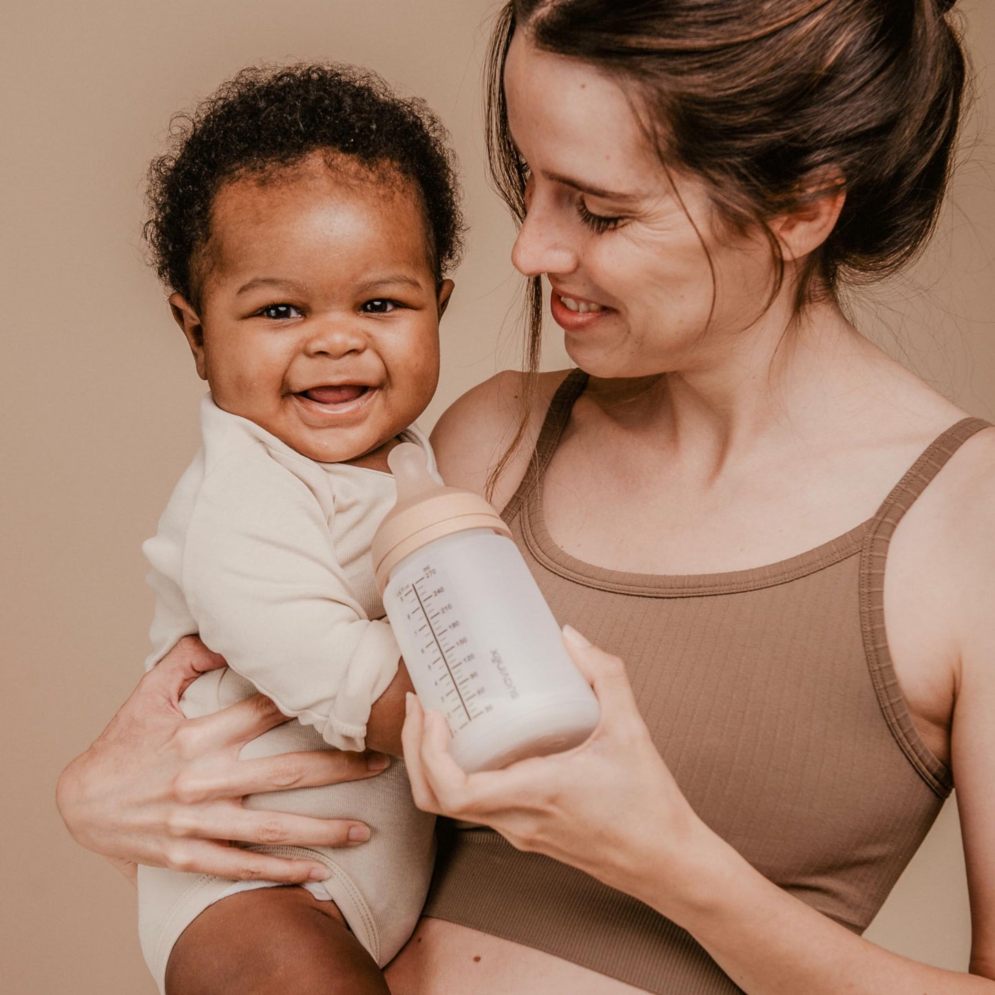 Suavinex, Anti-Colic Babyflasche Zero Zero,mit mittlerem Silikonsauger (M), für Babys ab 3 Monaten, Empfohlen für gestillte Babys und Flaschennahrung, 270 ml, Deep - Meloni2