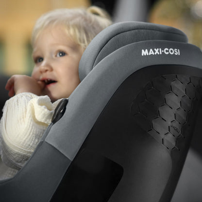 Maxi-Cosi Pebble i-Size, Babyschale, 0–15 Monate, 0–13 kg, 40–83 cm, leichter i-Size Kindersitz, Click&Go-Installation, G-CELL Seitenaufprallschutz, Sitzverkleinerer, Tonal Black - Meloni2