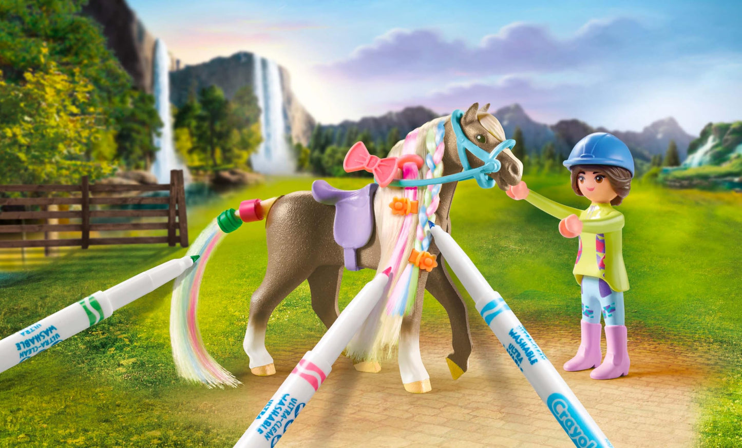 PLAYMOBIL Horses of Waterfall 71640 Kreativset mit Pferd und Stiften, inklusive Einer Figur, einem Pferd und DREI Crayola Stiften, künstlerisches Spielzeug für Kinder ab 5 Jahren