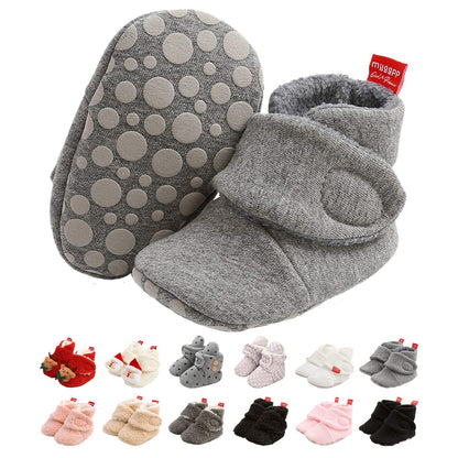 Edoton Infant Boys Girls Warm Slippers Winter White Cute Soft Cotton Unisex Non-Slip Baby Shoes for Christmas First Birthday Gift.