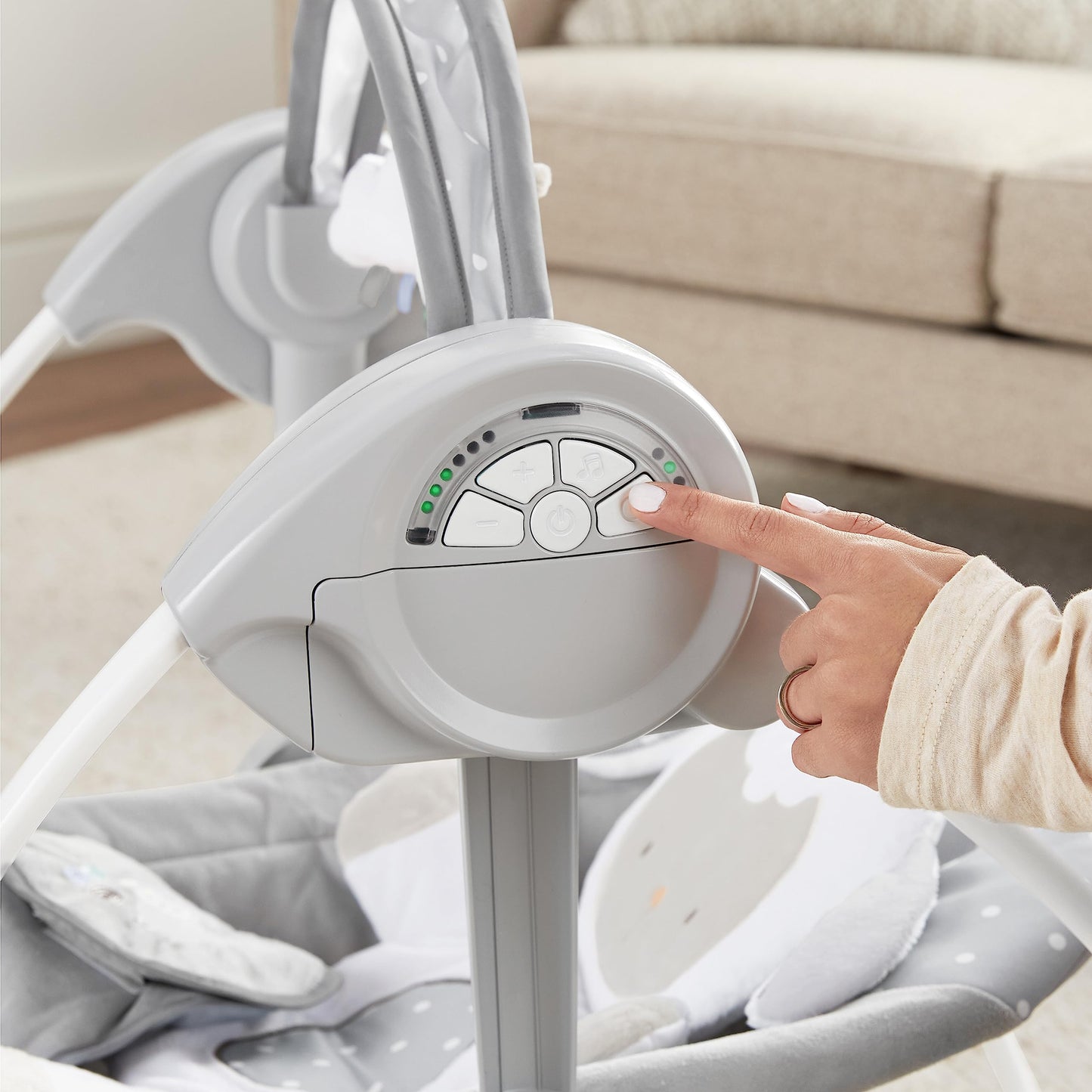 Ingenuity, tragbare Babyschaukel, Cuddle lamp - mit Melodien, Zeit- und Schaukeleinstellung