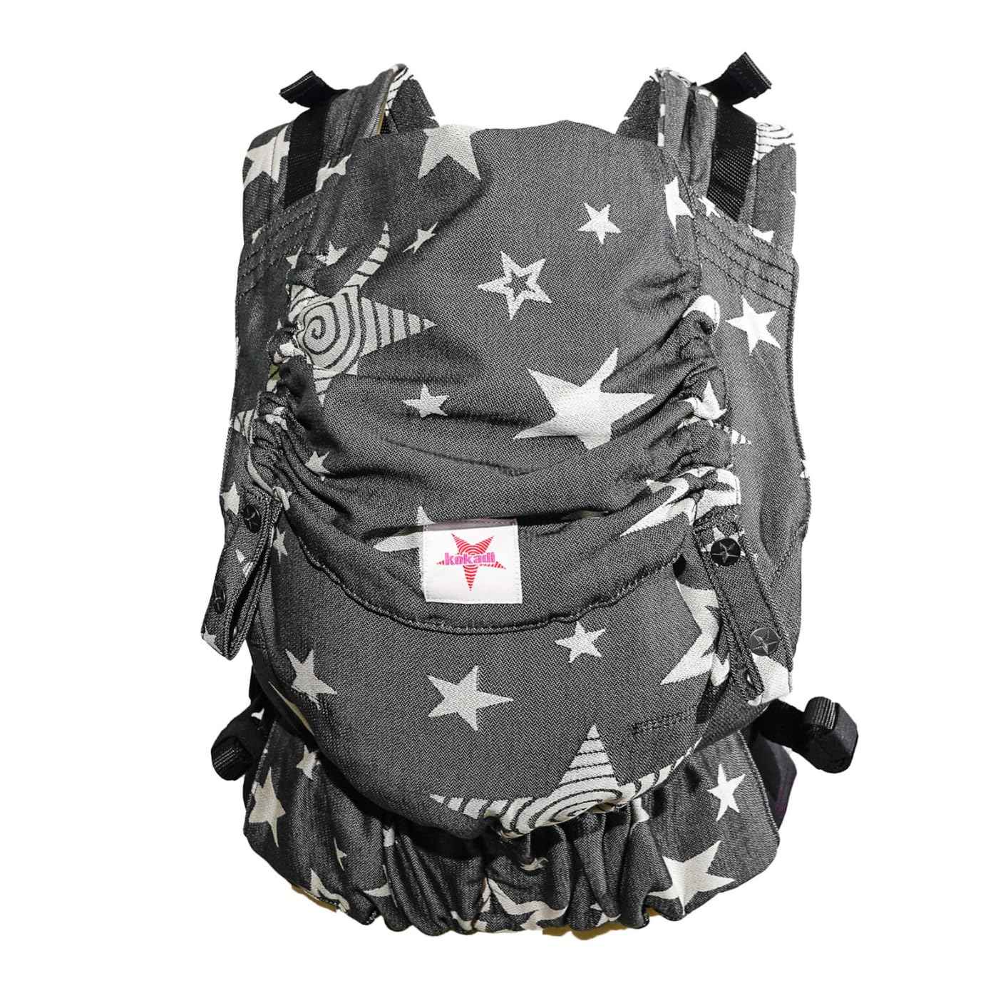 KOKADI Flip X Diorite Stars (Unisize)-Perfekte Kombi aus Fullbuckle & dem Tragen überkreuzt -Ab Geburt - 15 kg,handgefertigt aus 100%Bio-Baumwolle –Ergonomische Babybauchtrage Rückentrage Tragetasche