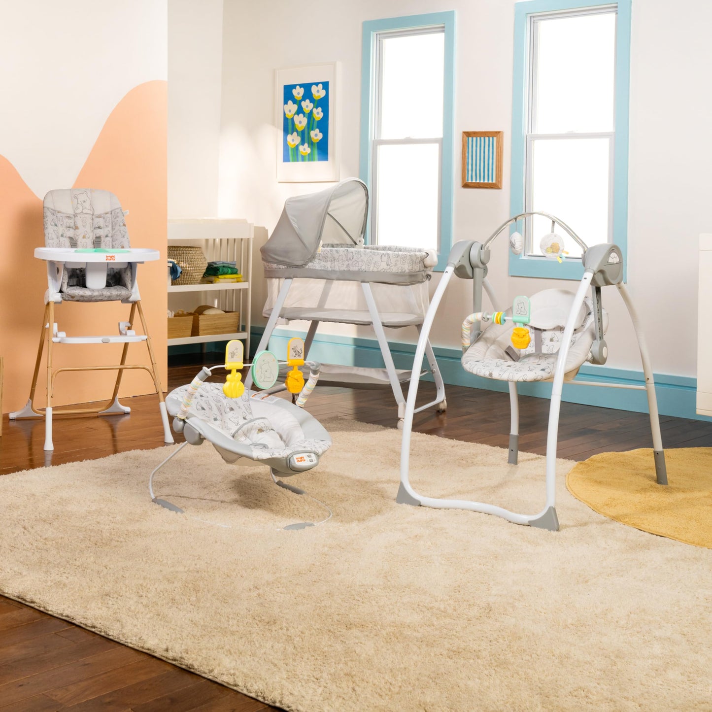 Bright Starts, Disney Baby, Winnie the Pooh Babywippe Babyschaukel mit Vibrationen, Automatischer Ausschaltfunktion, Melodien, Lautstärkeregler, Abnehmbarer Kopfstütze und Spielbogen