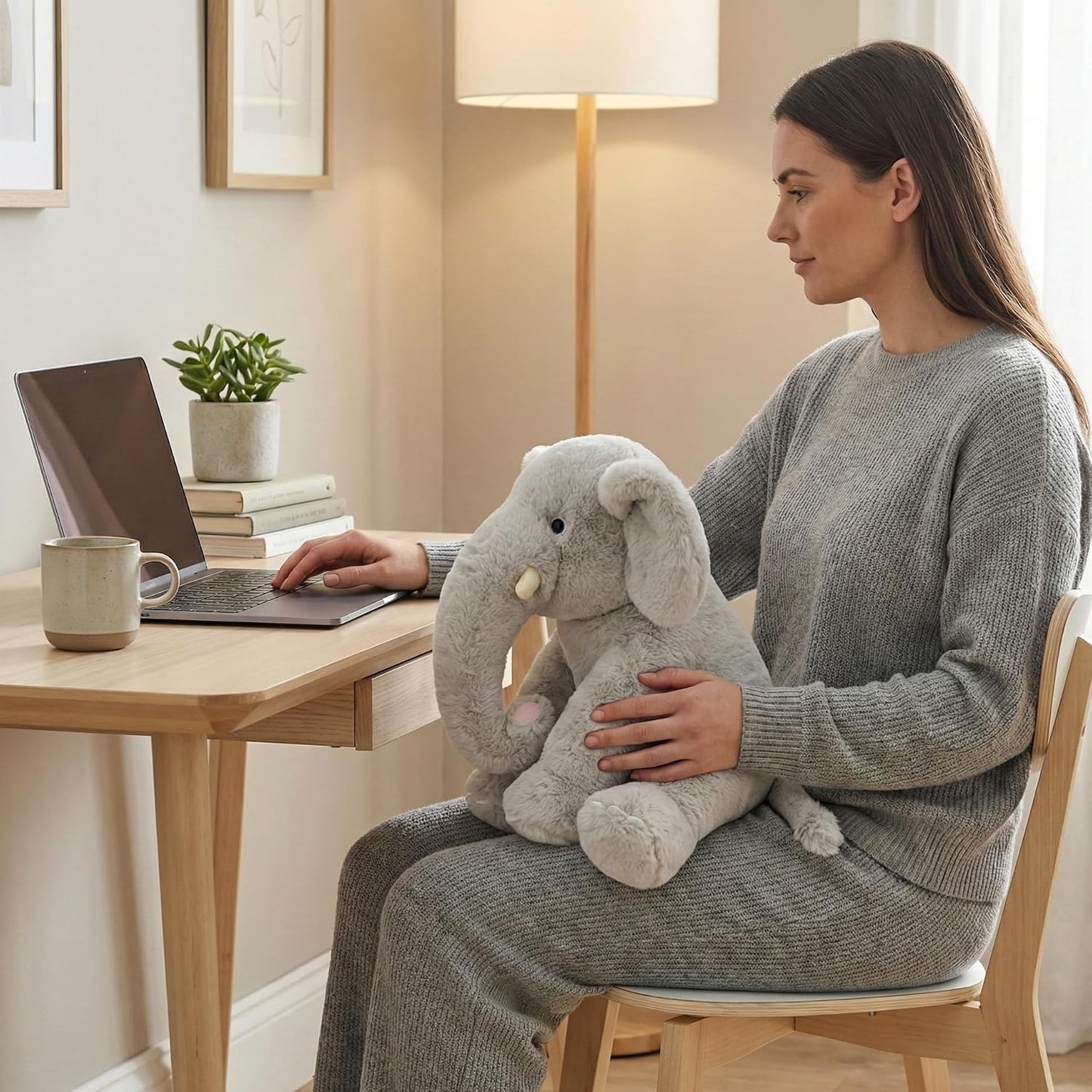Plüsch Elefant 33 cm – Weiches rosa Kuscheltier mit großen Ohren & Langer Nase – Niedliches Stofftier für Kinder & Deko | Für Jungen, Mädchen, Kinder, Babyparty, Schlafzimmer, Weihnachten, Geburtstagsgeschenke