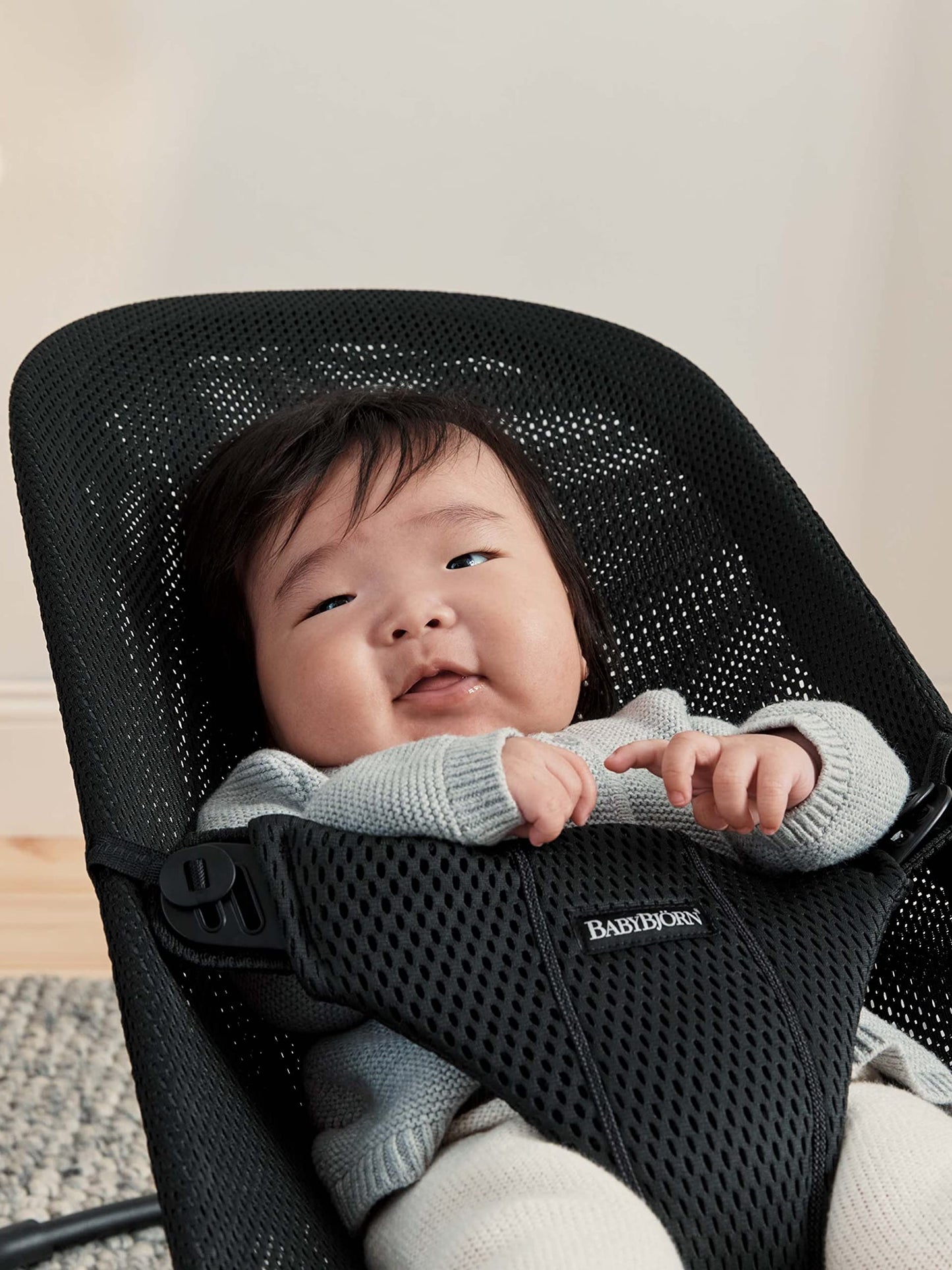 BabyBjörn Bliss Baby Bouncer, Woven, Classic Quilting, Sand Grey 