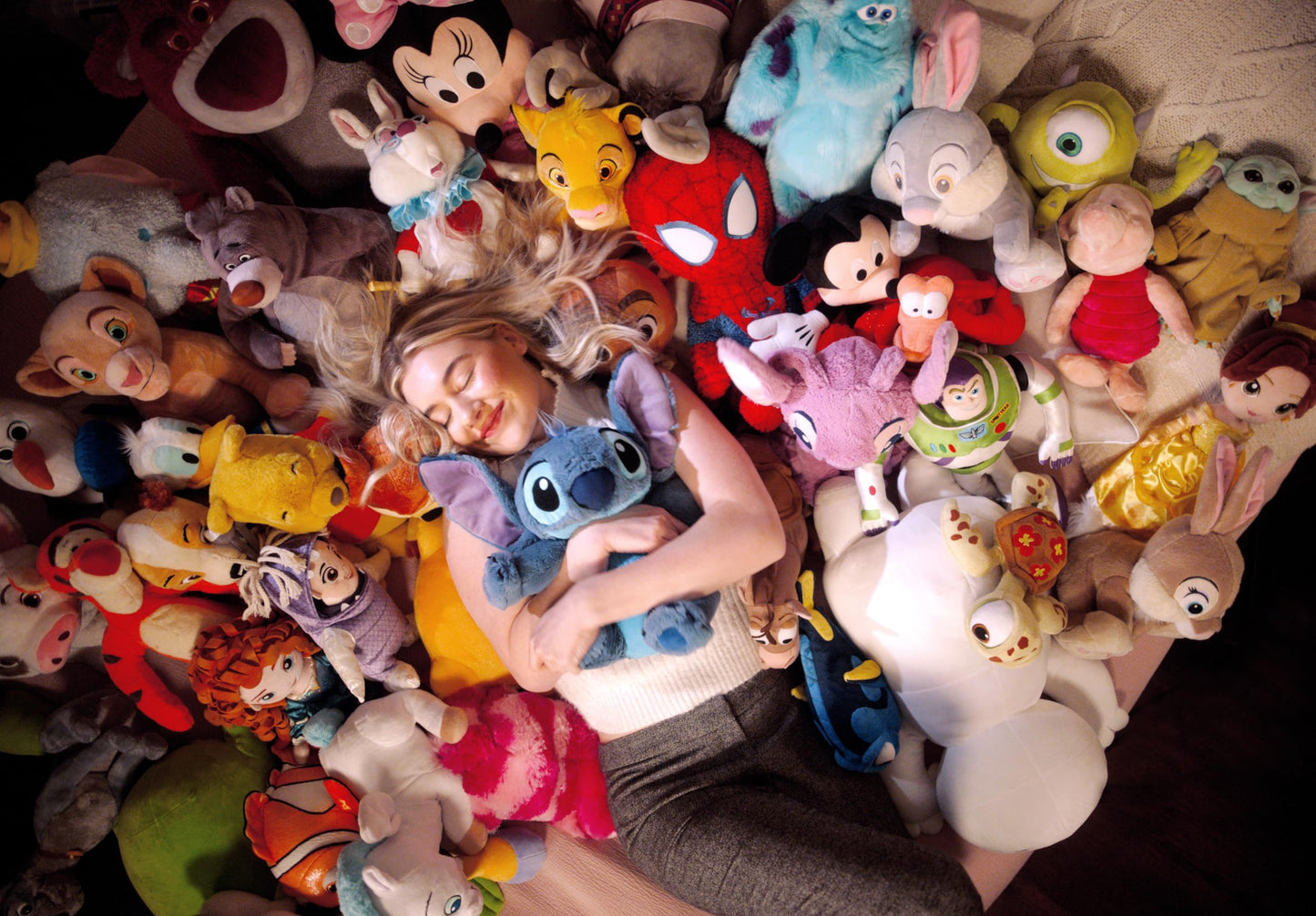 Disney Store Offizielles mittelgroßes I-Aah-Kuscheltier, 18 cm, von Winnie Puuh, Besticktes Kuscheltier mit Flauschiger Mähne und Schwanzspitze, Stickereien, geeignet ab 3 Jahren
