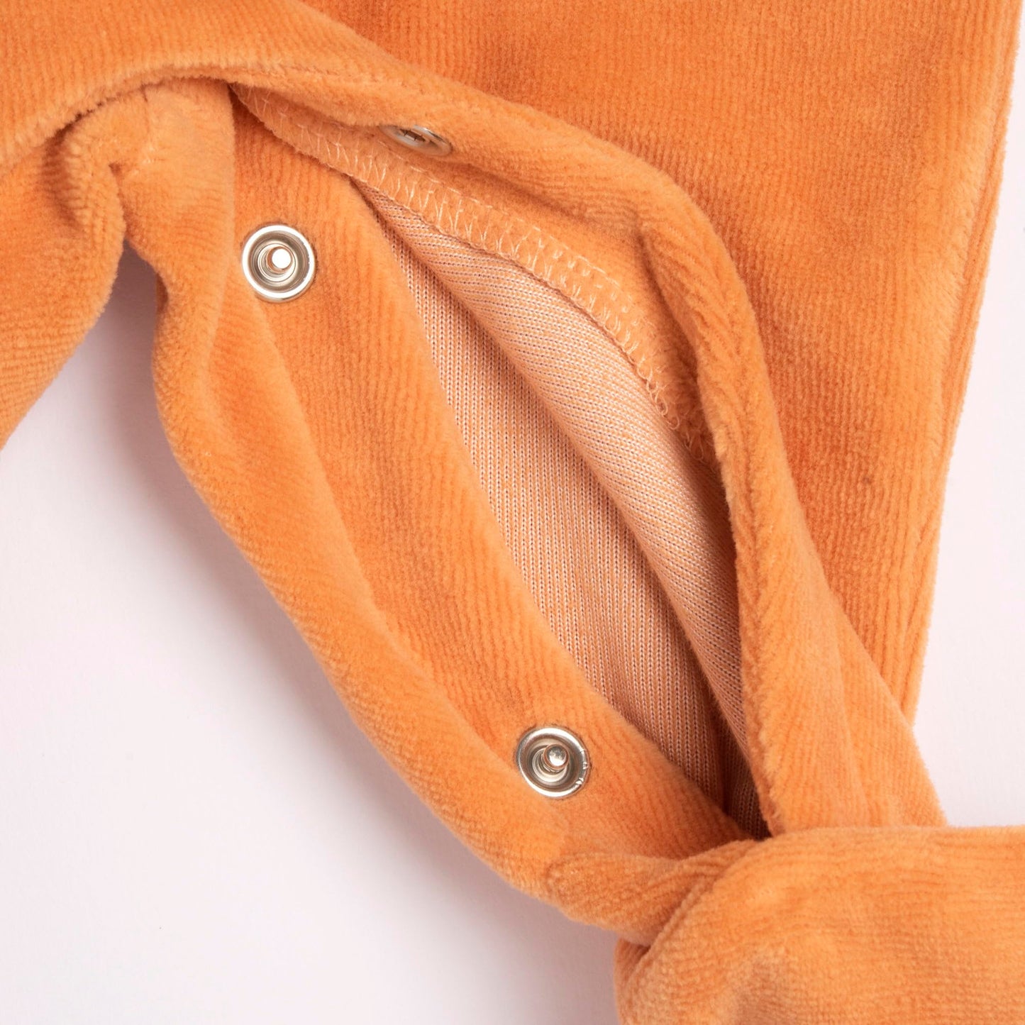 Chicco, Babystrampler Aus Warmem Und Weichem Nicki, Mit Praktischer Schrittöffnung, Ideal Für Den Winter, Babykleidung für 0-24 Monate, Designed in Italy