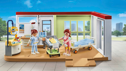 PLAYMOBIL | Action Heroes | Kinderarzt mit Teddybär | nachhaltiges Spielzeug für Kinder ab 4 Jahren | 71619