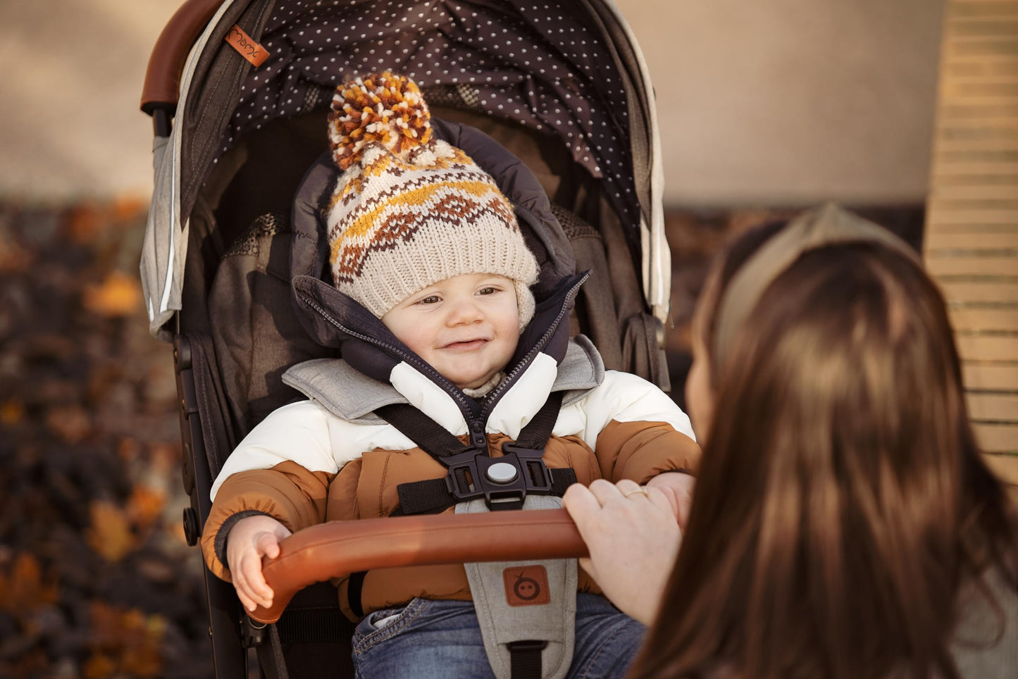 MoMi ESTELLE Reise Buggy Klein Zusammenklappbar - Kinderwagen Klappbar für Kinder bis 15kg ab 6 Monaten - Reisebuggy mit Liegefunktion - Kinderbuggy Leicht 7,5kg - 5-Punkt-Sicherheitsgurt