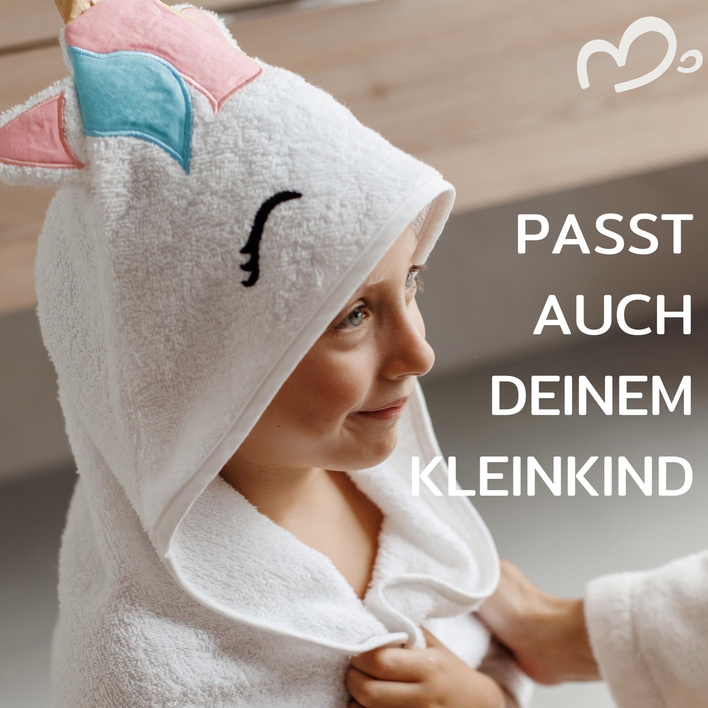 MIRARI Kids Babyhandtuch mit Kapuze und Waschlappen 100x100 cm – Handtuch Rentier aus 100% Baumwolle - REH Badetuch mit Kapuze - Geschenk Geburt - Baby Erstausstattung Neugeborenen Set