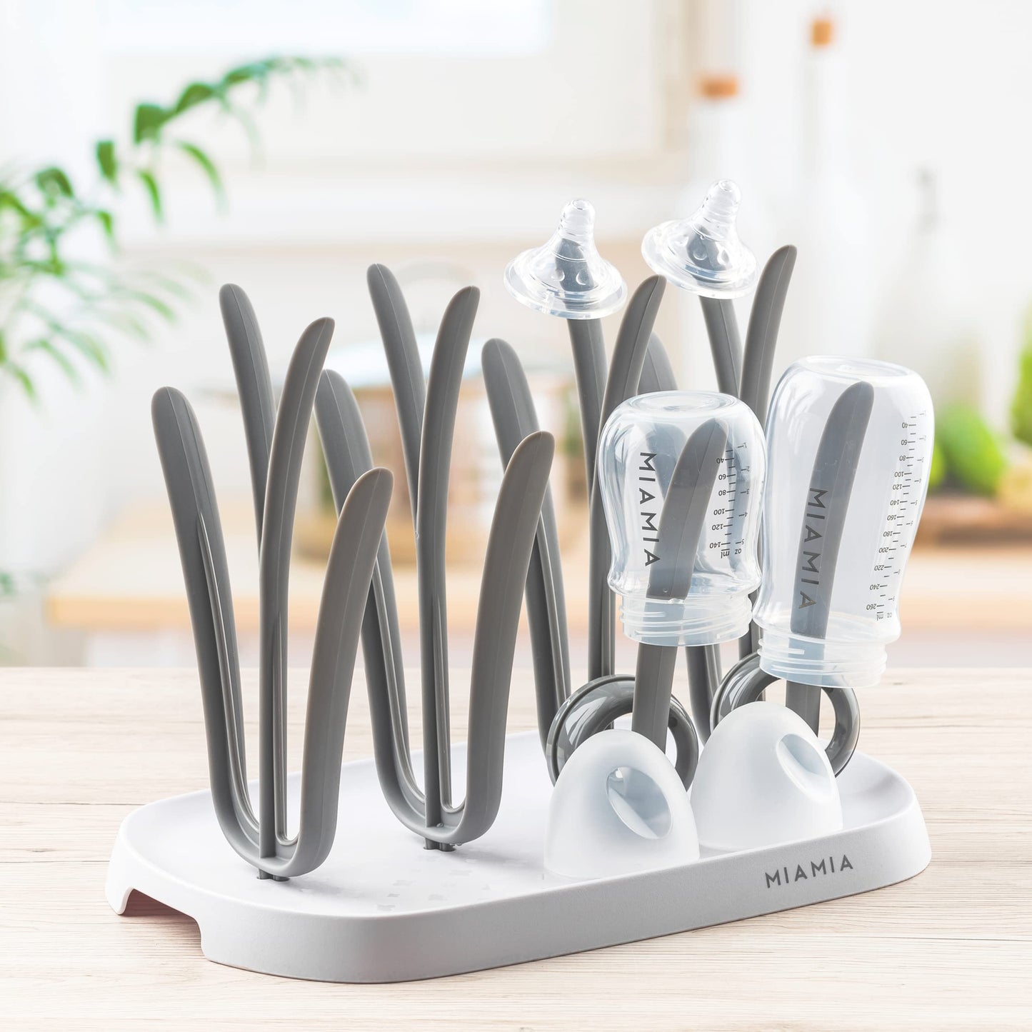 MiaMia 13-tlg. Babyflaschen Set – 6 Flaschen mit Silikon-Trinksaugern | Inkl. Milchpulverportionierer, Bürste & Abtropfständer | BPA-frei, Anti-Kolik & spülmaschinenfest | 2x 140 ml & 4x 260 ml - Meloni2