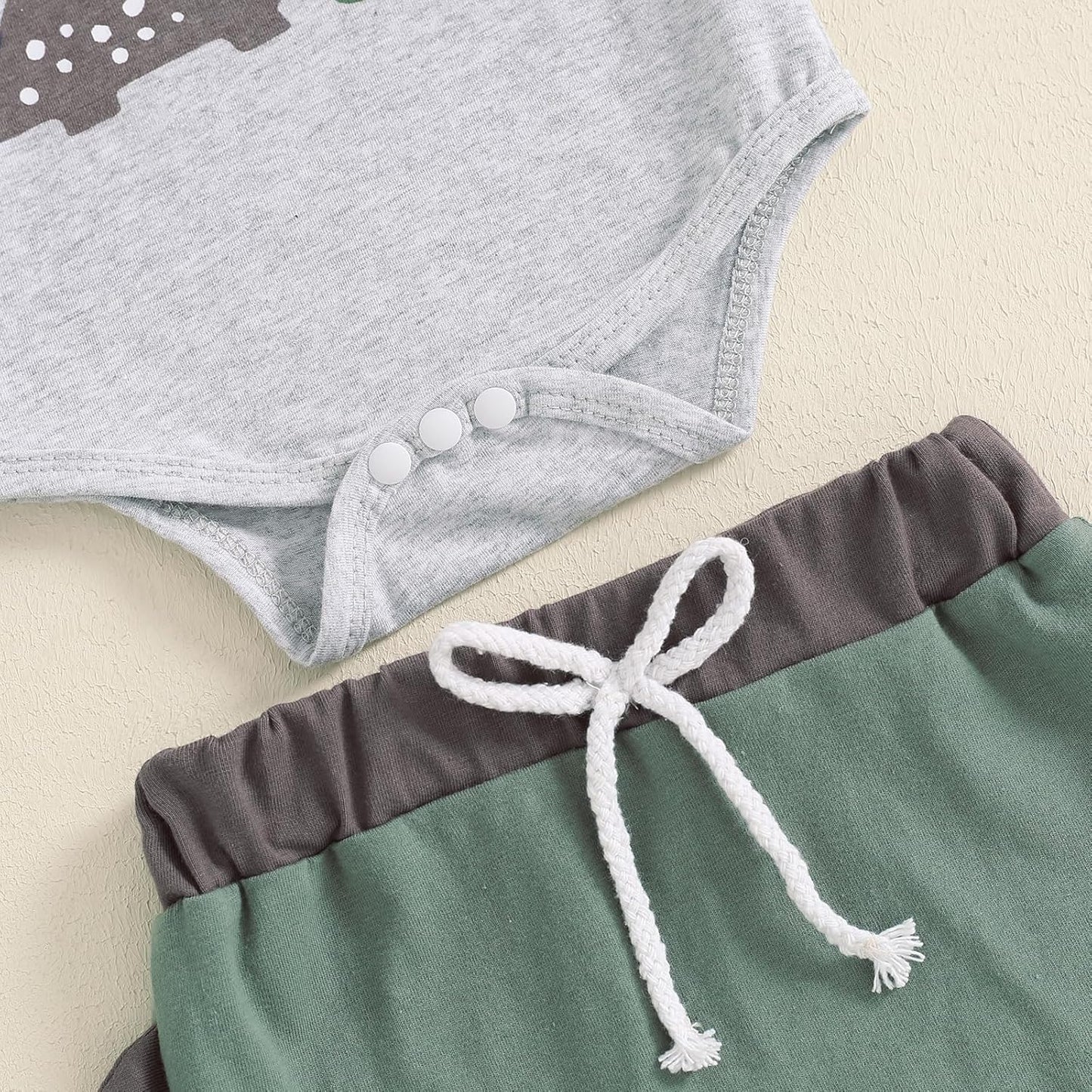 Hallo Ich bin neu hier Neugeborene Baby Jungen Kleidung Set Dinosaurier Print Langarm Bodysuit und Hosen Baumwolle Baby Kleidung Set Herbst Winter Kleidung Sets für Baby Jungen Outfits