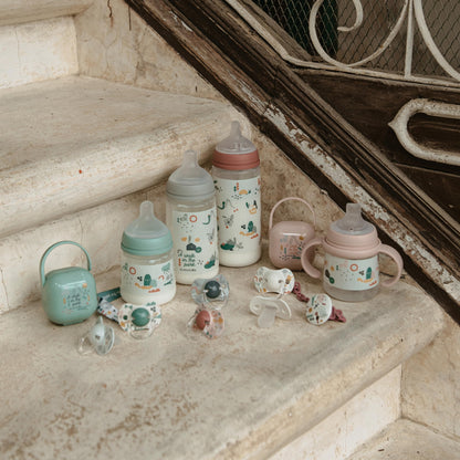 Suavinex, Set mit 2 Schnullern für Babys 0-6 Monate, Symmetrisch, Super weich und flexibel, Dreams Pink, 2er-Pack
