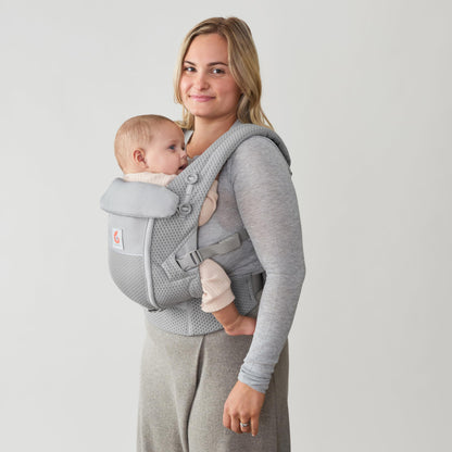 Ergobaby Adapt Babytrage für Neugeborene ab Geburt, 3-Positionen SoftFlex Mesh Ergonomische Babybauchtrage Rückentrage Baby-Tragetasche, Natural Beige, 1 Einheit