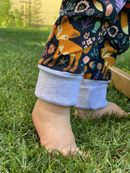 Growing Baby Baggy Trousers Made of Cotton Jersey - Handmade Growing Trousers Baby Trousers for Boys - Sizes 50-74 | 68-86 | 92-104 (Mini Rainbow Brown, 50-74)