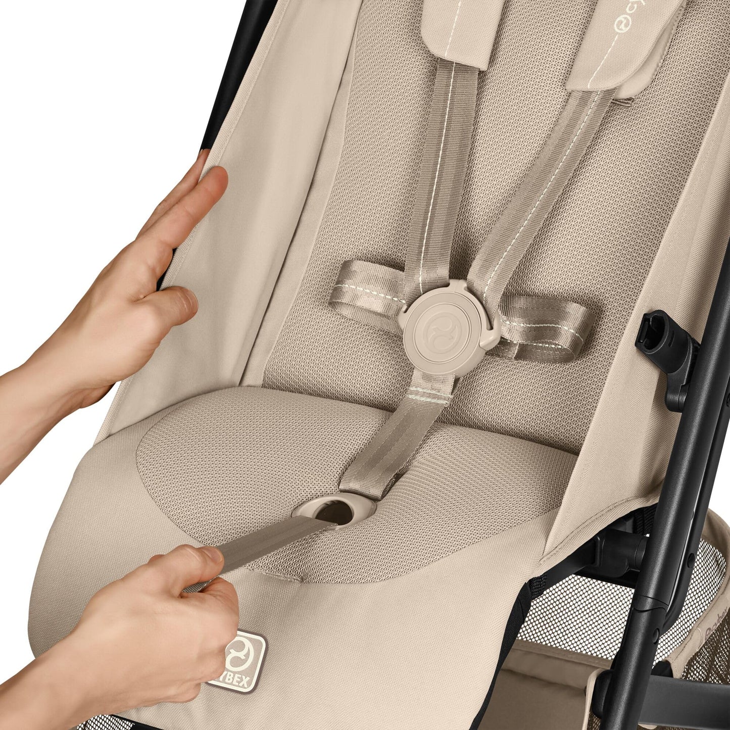 Cybex Gold Kinderwagen Beezy mit One-Pull Harness, Ab Geburt bis ca. 4 Jahre (max. 22 kg), Kompakt und ergonomisch, Magic Black (Schwarz mit schwarzem Rahmen)