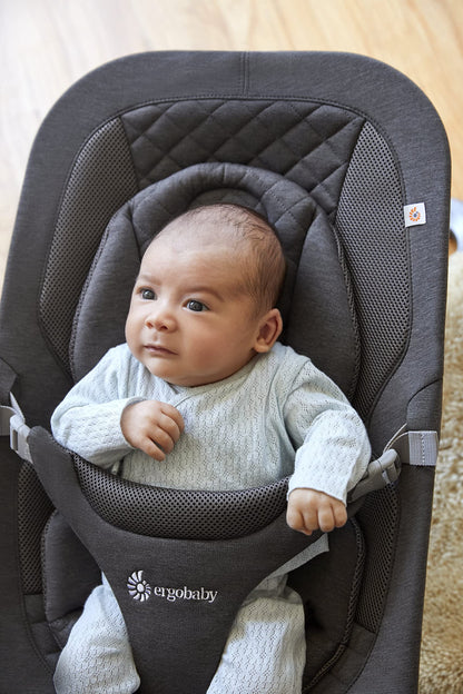 Ergobaby 3-in-1 Evolve Bouncer, Ergonomische Babywippe für Neugeborene ab Geburt bis zum Kleinkind, Babyschaukel mit Neugeboreneneinsatz (2,5 kg - 13,2 kg), Midnight Blue