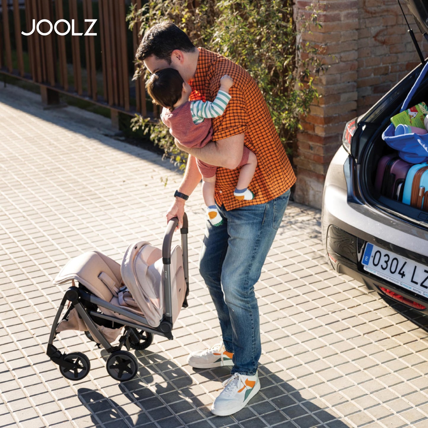 Joolz Aer2 Reise-Kinderwagen – Kompakter Reisebuggy für Babys und Kleinkinder, Einhand-Faltung, Liegefunktion & UPF 50+ Sonnendach, Flugzeug Handgepäck tauglich, ideal für Reisen (Space Black)