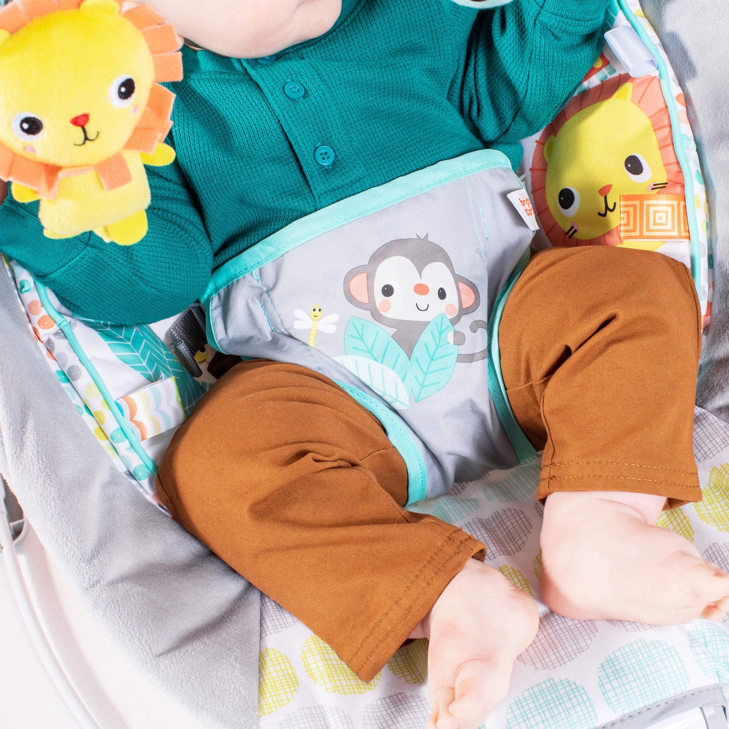 Bright Starts, Babywippe Babyschaukel mit beruhigenden Vibrationen, Babysitz, Musik, abnehmbarer Spielbügel, 0-6 Monate, bis zu 20 lbs (Whimsical Wild)