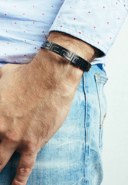 Argius Meander Bangle - Black