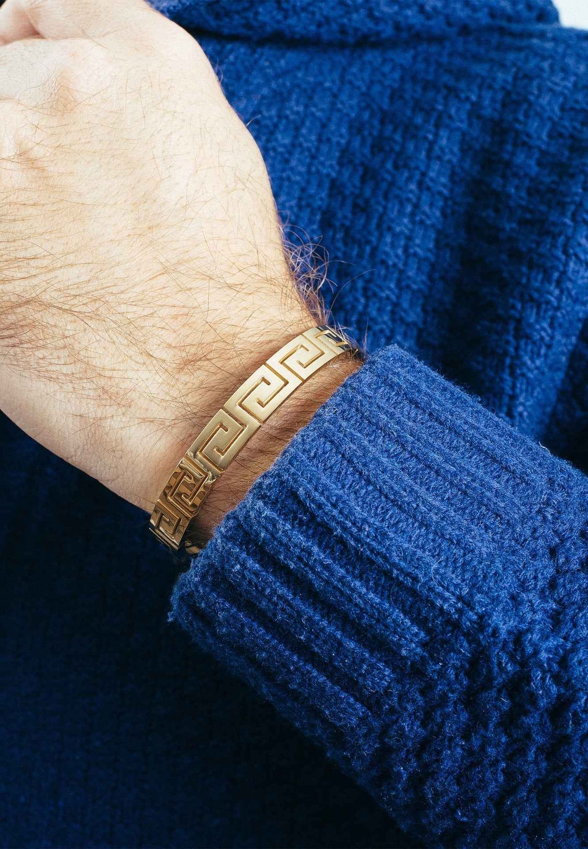 Argius Meander Bangle - Gold