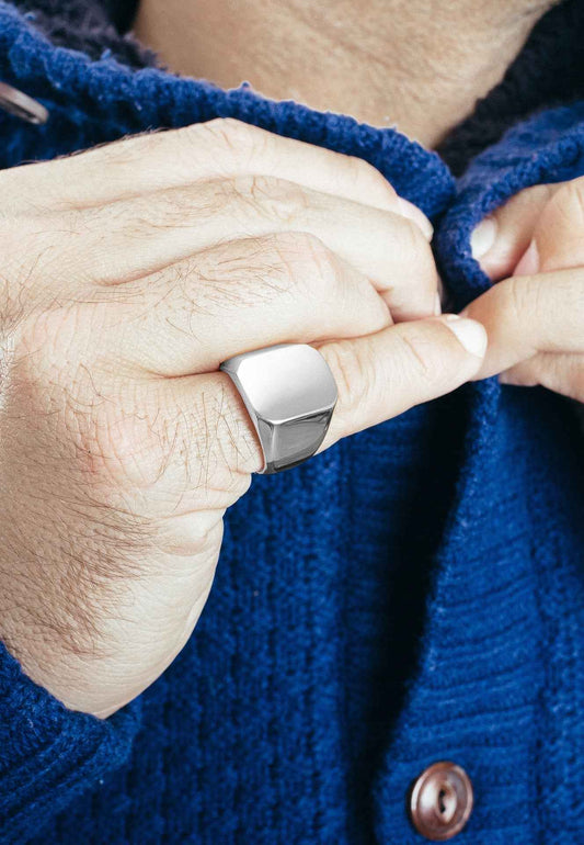 Iustitia Ring Silver