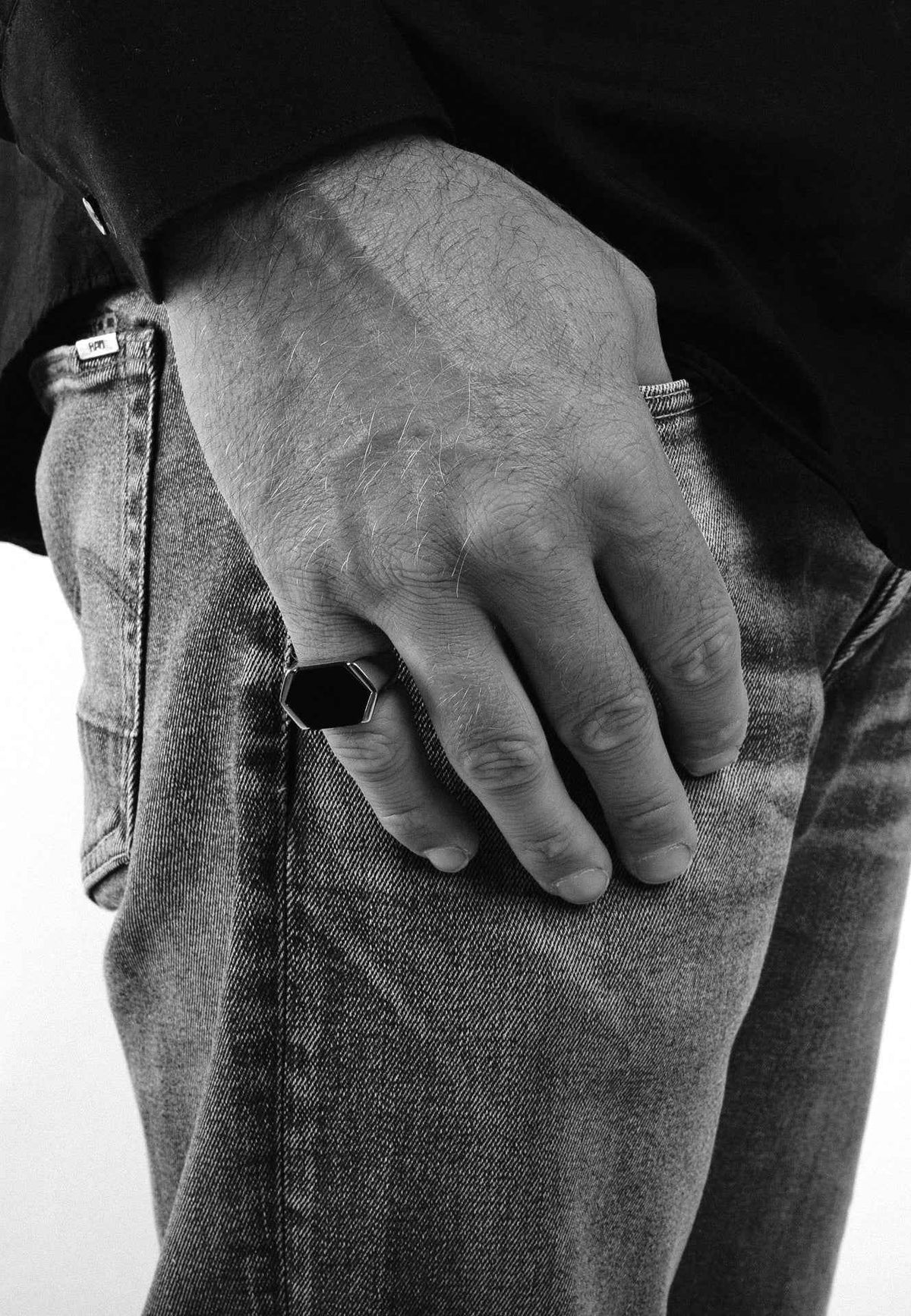 Abyss Ring Silver - Black