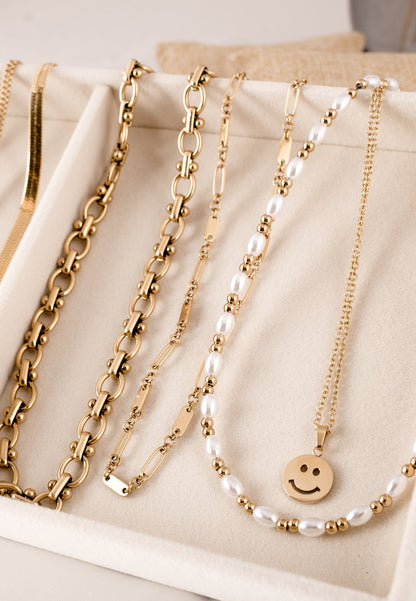 Celeste Necklace Gold