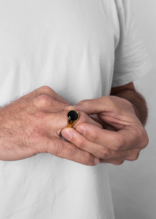 Coruscent Ring Gold-Onyx