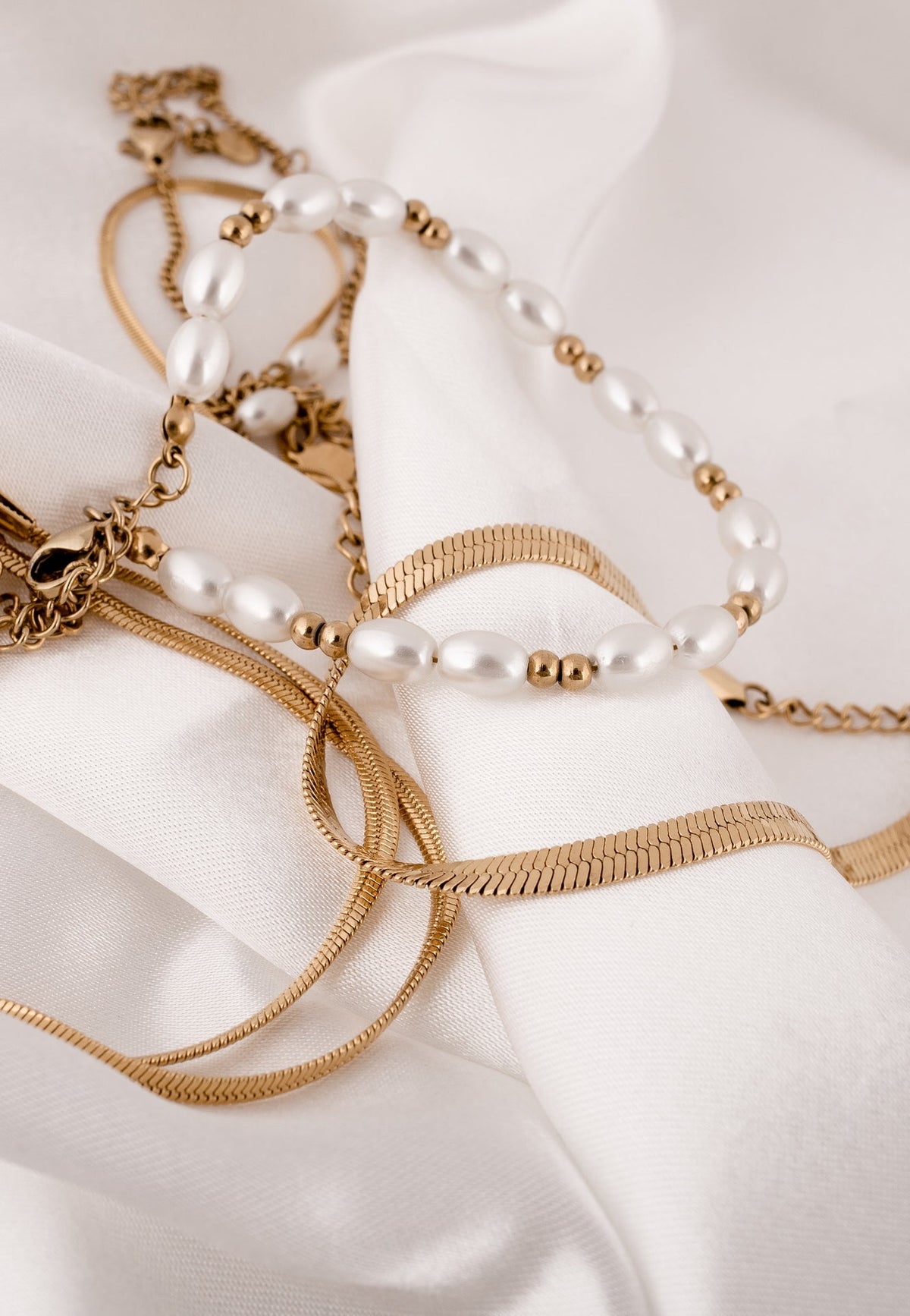 Essence Bracelet Gold