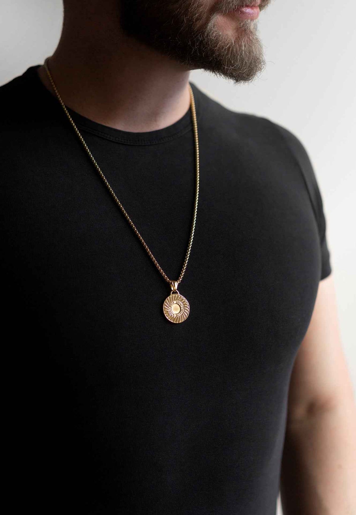 Mortis Pendant / Necklace Gold 70 cm