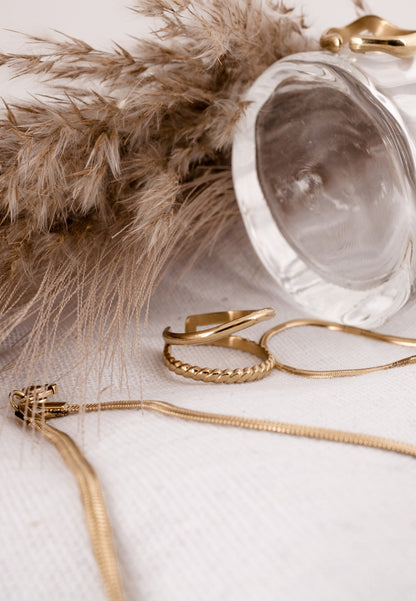 Radiance Ring Gold