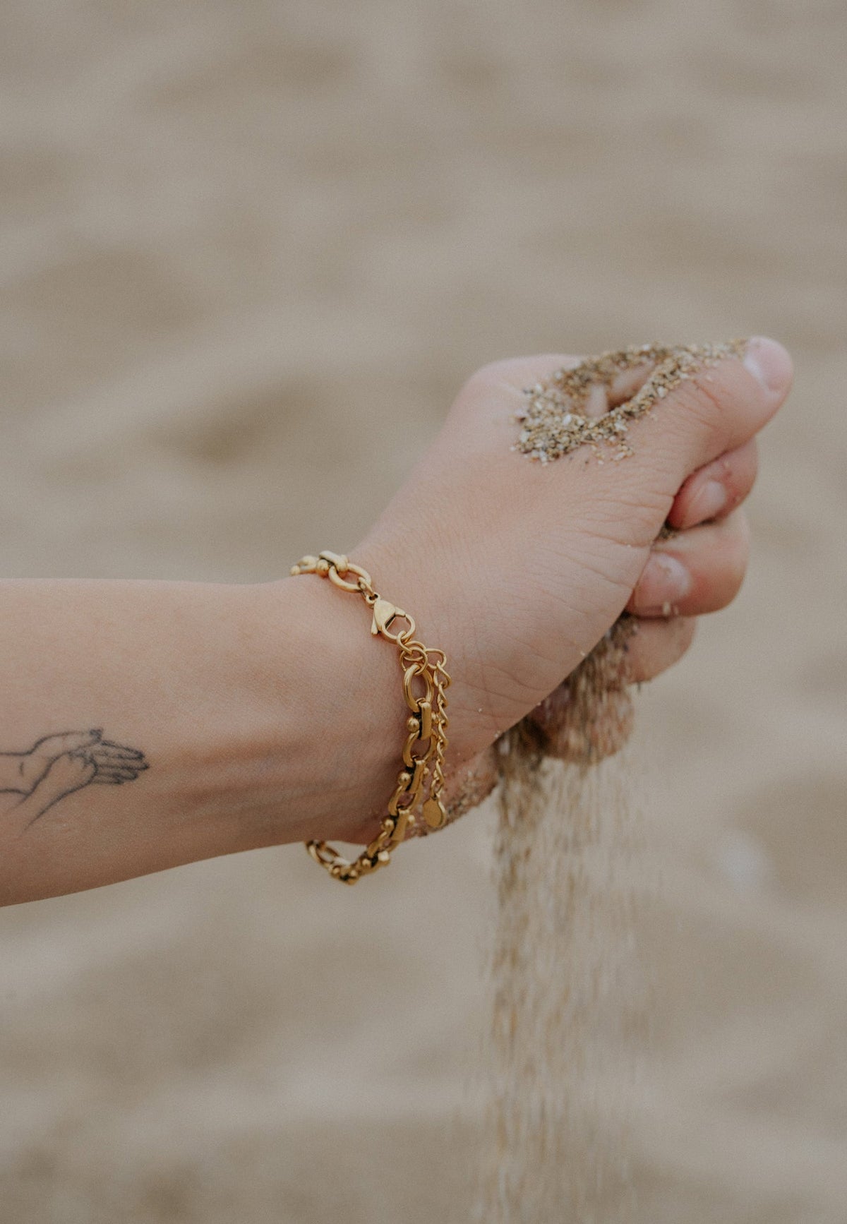 Resilience Bracelet Gold