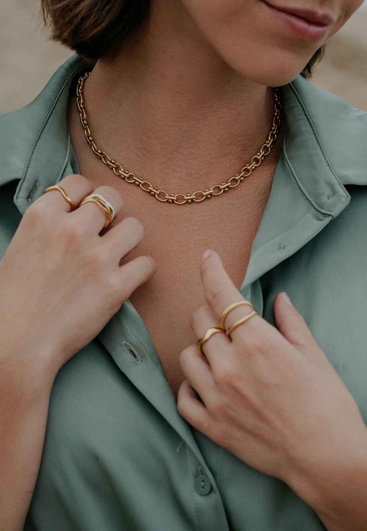 Resilience Necklace Gold